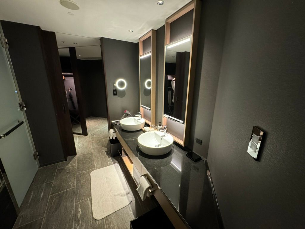 The sinks in the bathroom