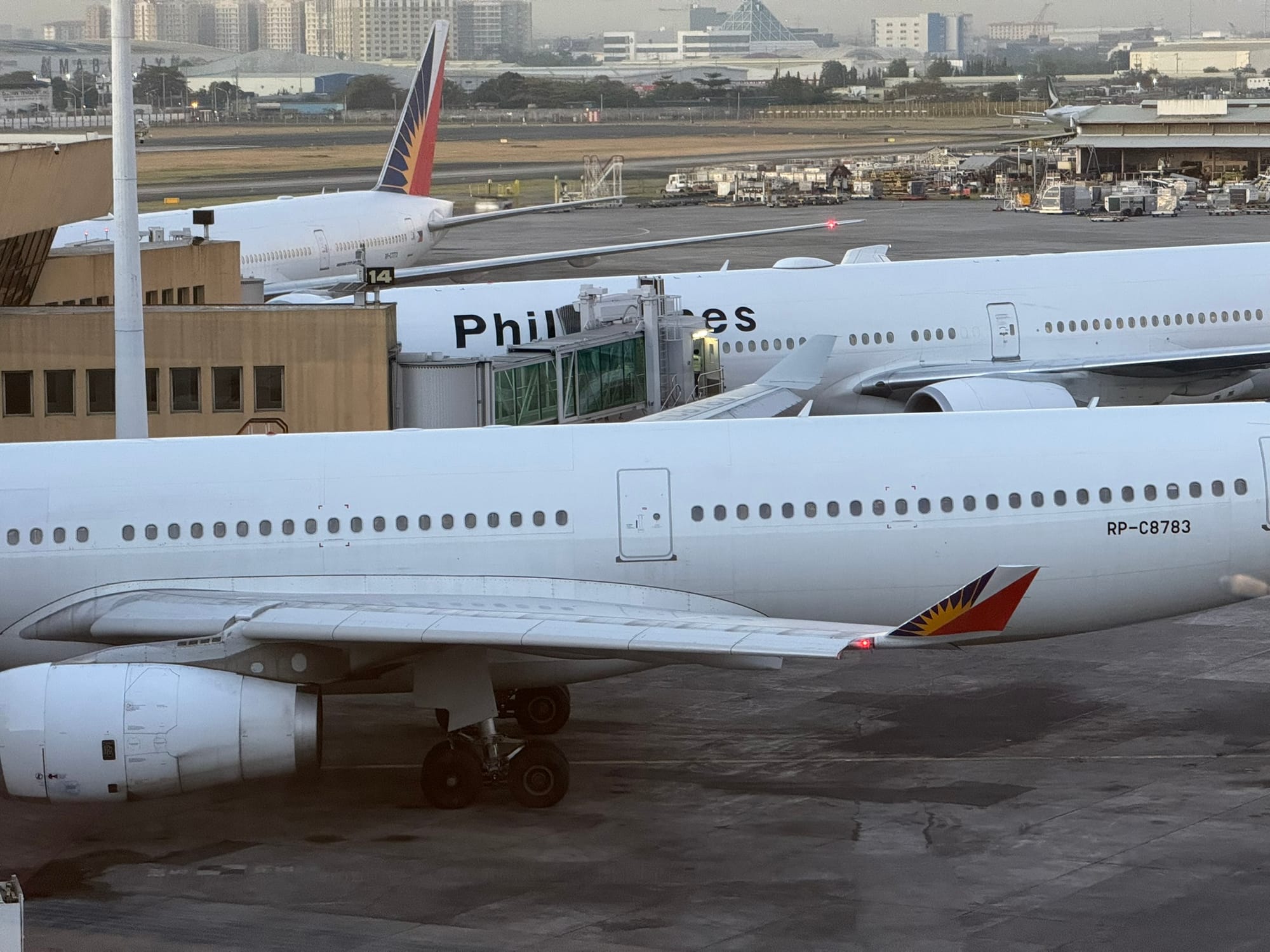 Philippines jets in MNL