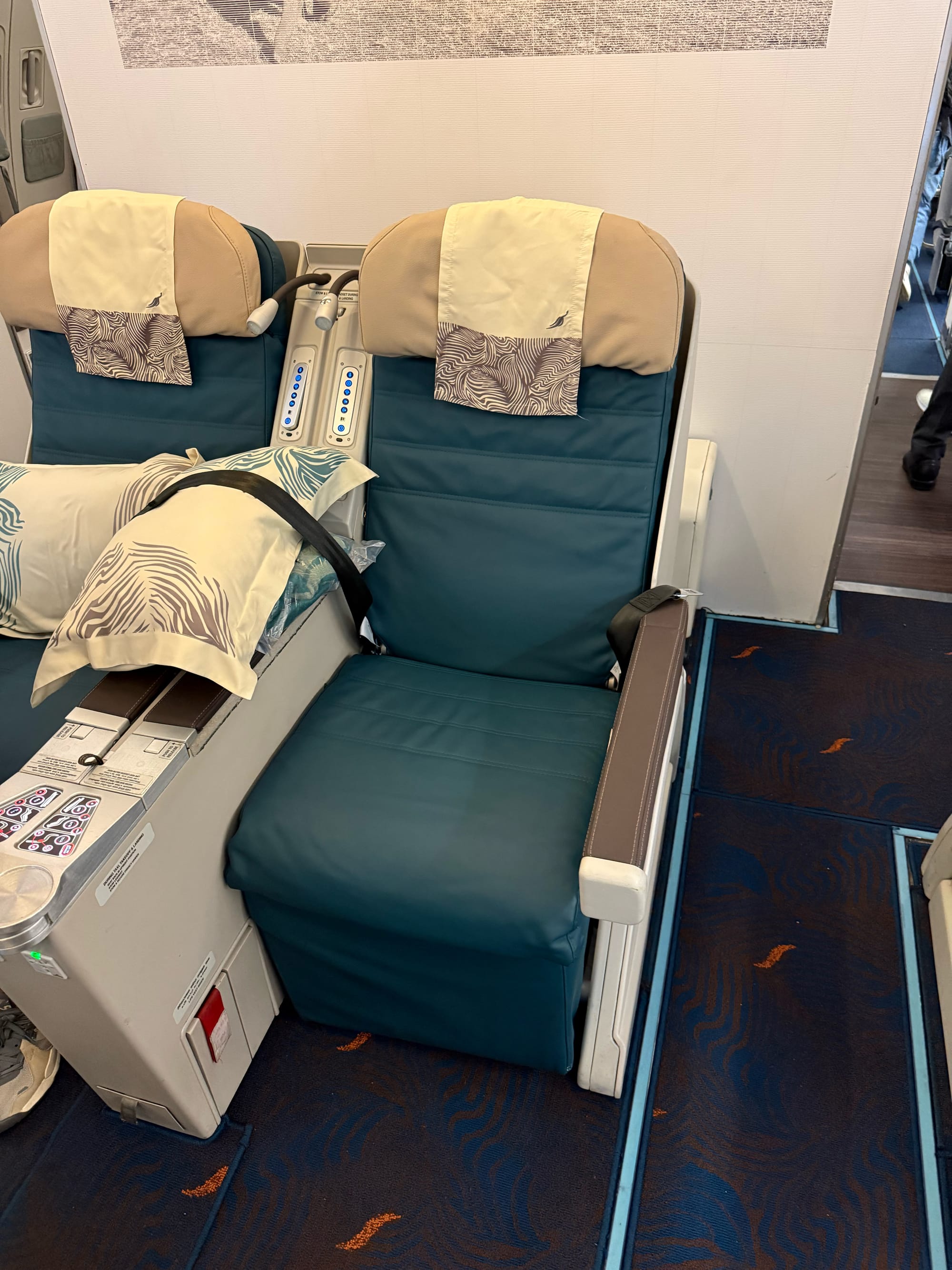 SriLankan Airways — 3 Stars? Huh? But wait!